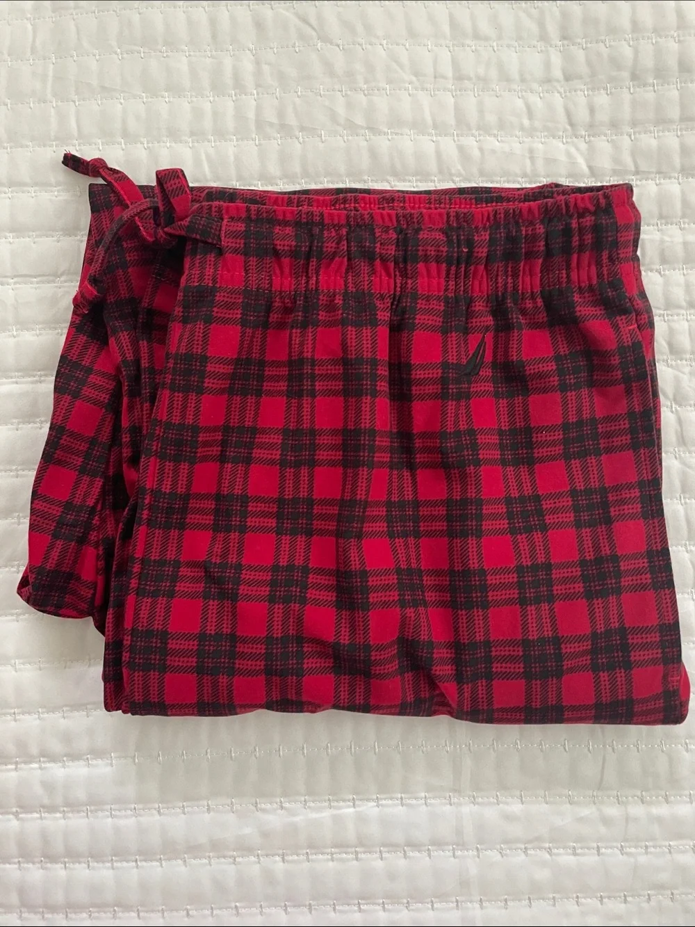Nautica Red and Navy Plaid Men’s Pajama Set Size L